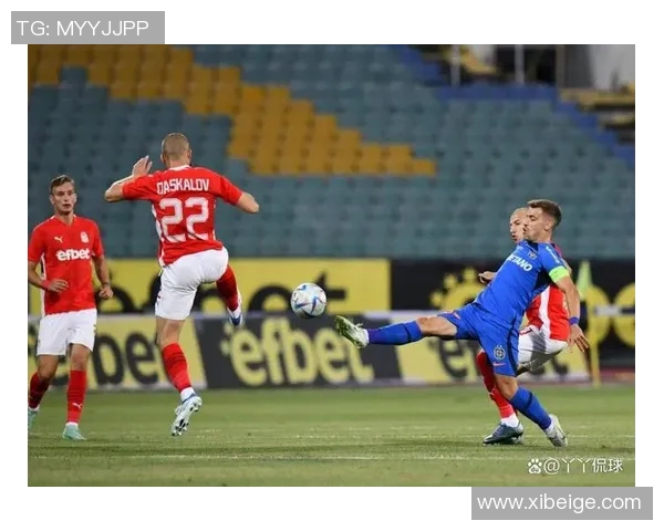 冲突升级！欧联与教练发生激烈争执