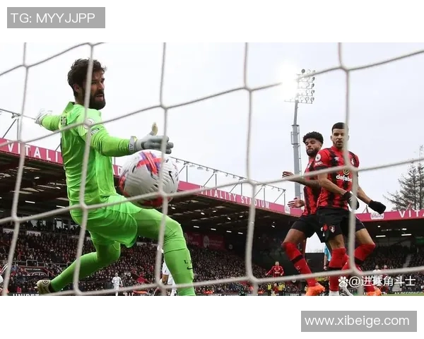 VAR判罚引争议：公平性再成焦点